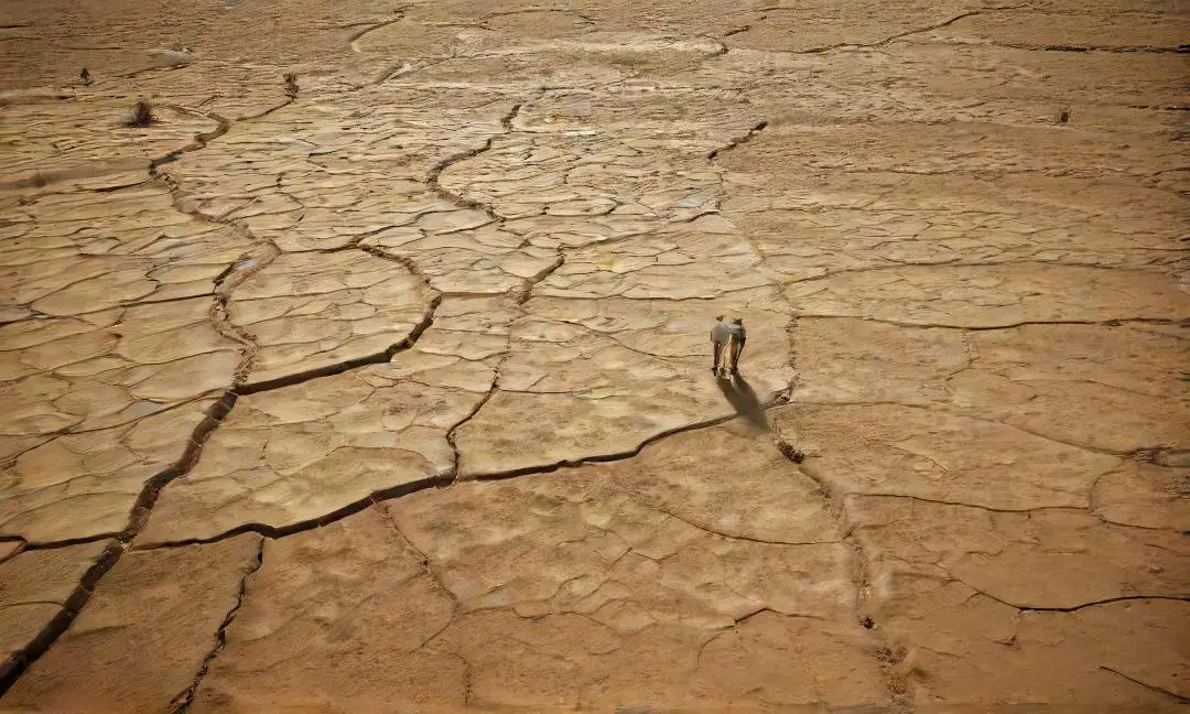 How does temperature variation impact droughts